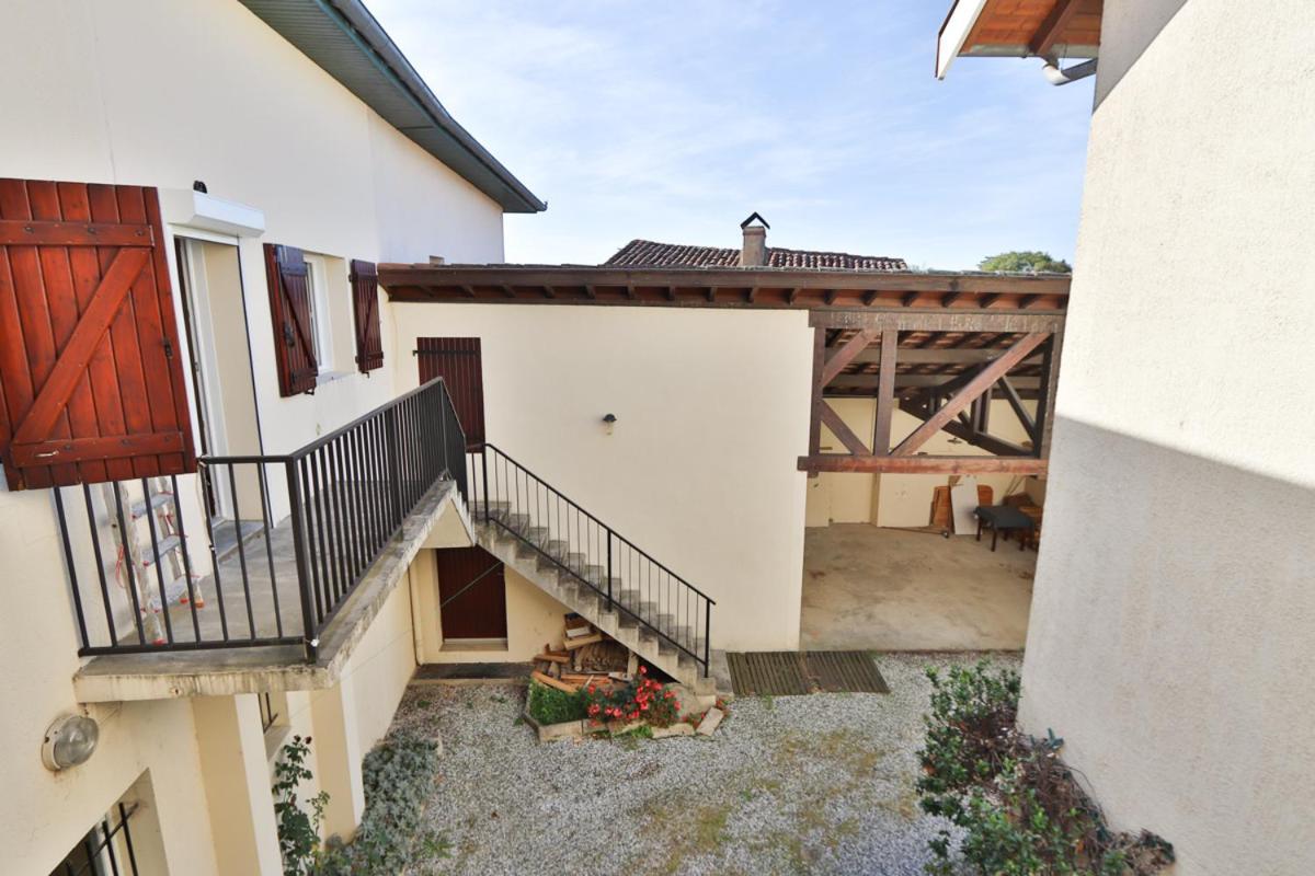 Appartement 1 A 9 Personnes Hagetmau Coeur De Ville Екстериор снимка